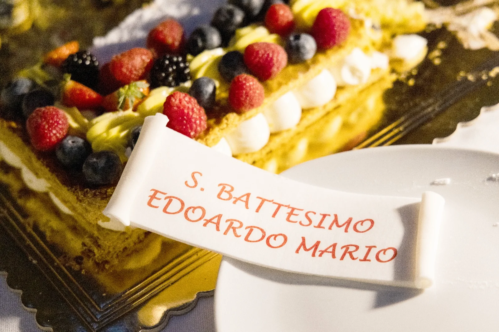 Servizio fotografico battesimo completo: casa, chiesa e ristorante a Milano